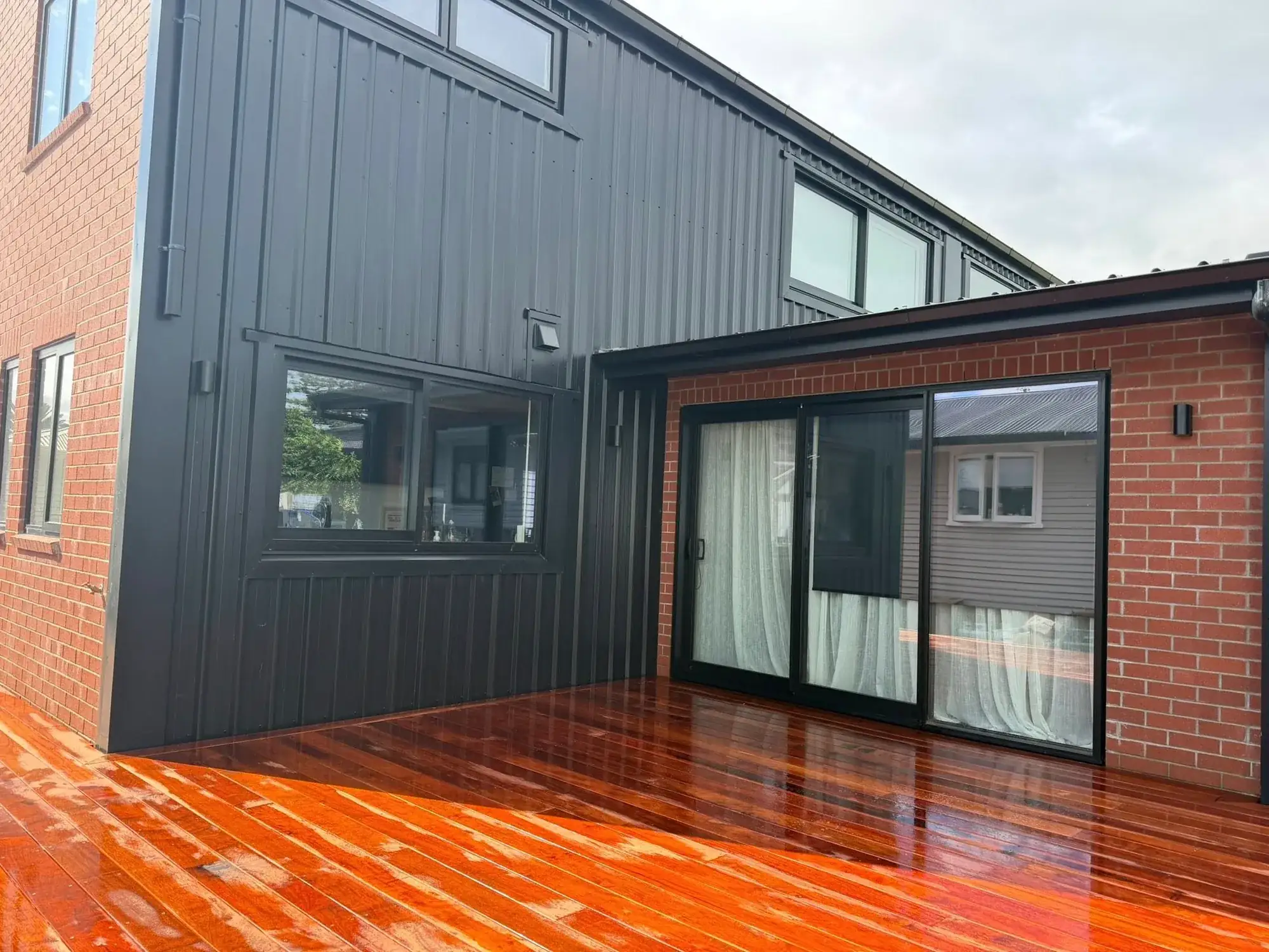 Completed timber deck - Elevate Building and Design Auckland