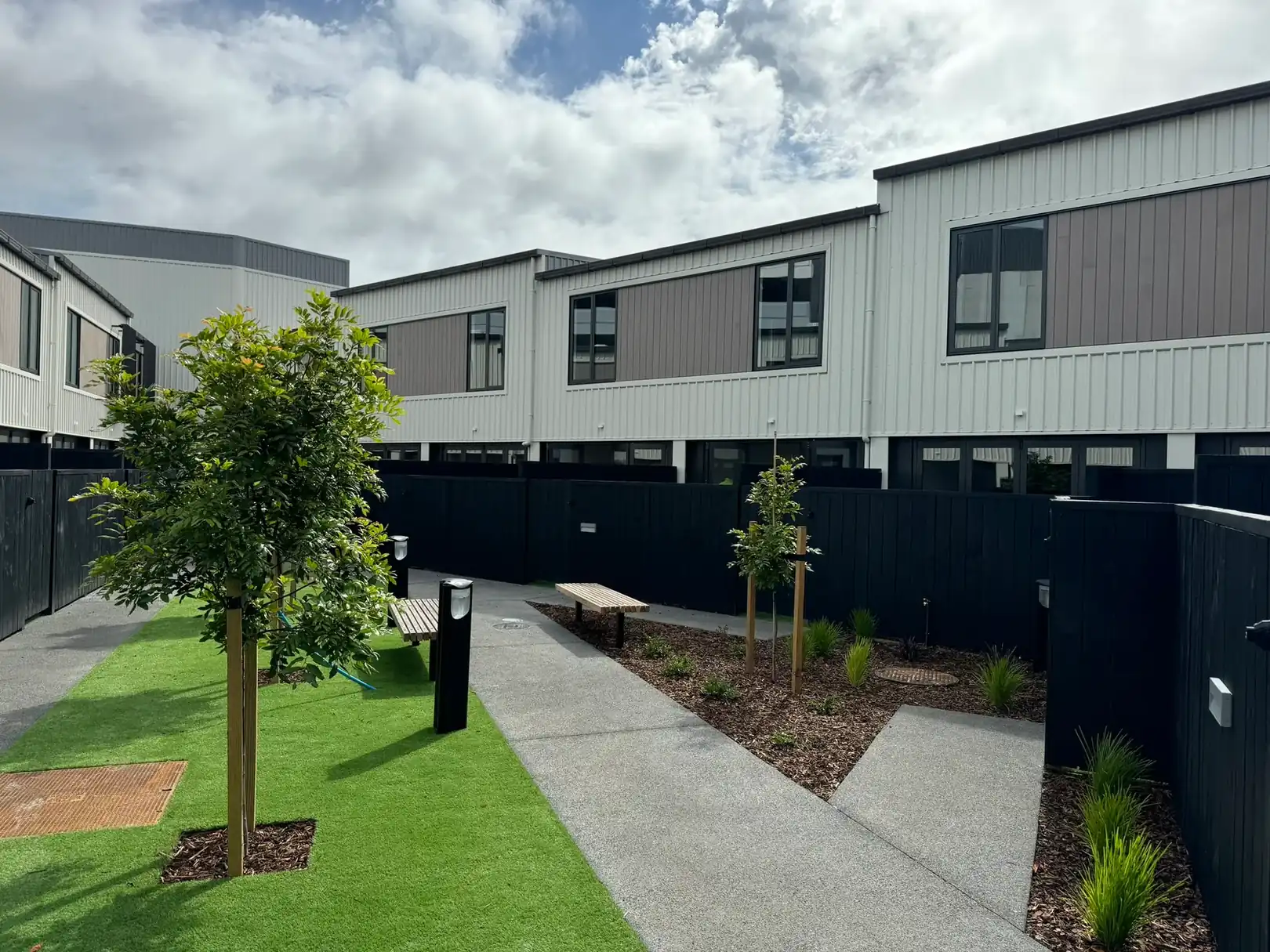 Townhouse courtyard and landscaping - Elevate Building and Design Auckland